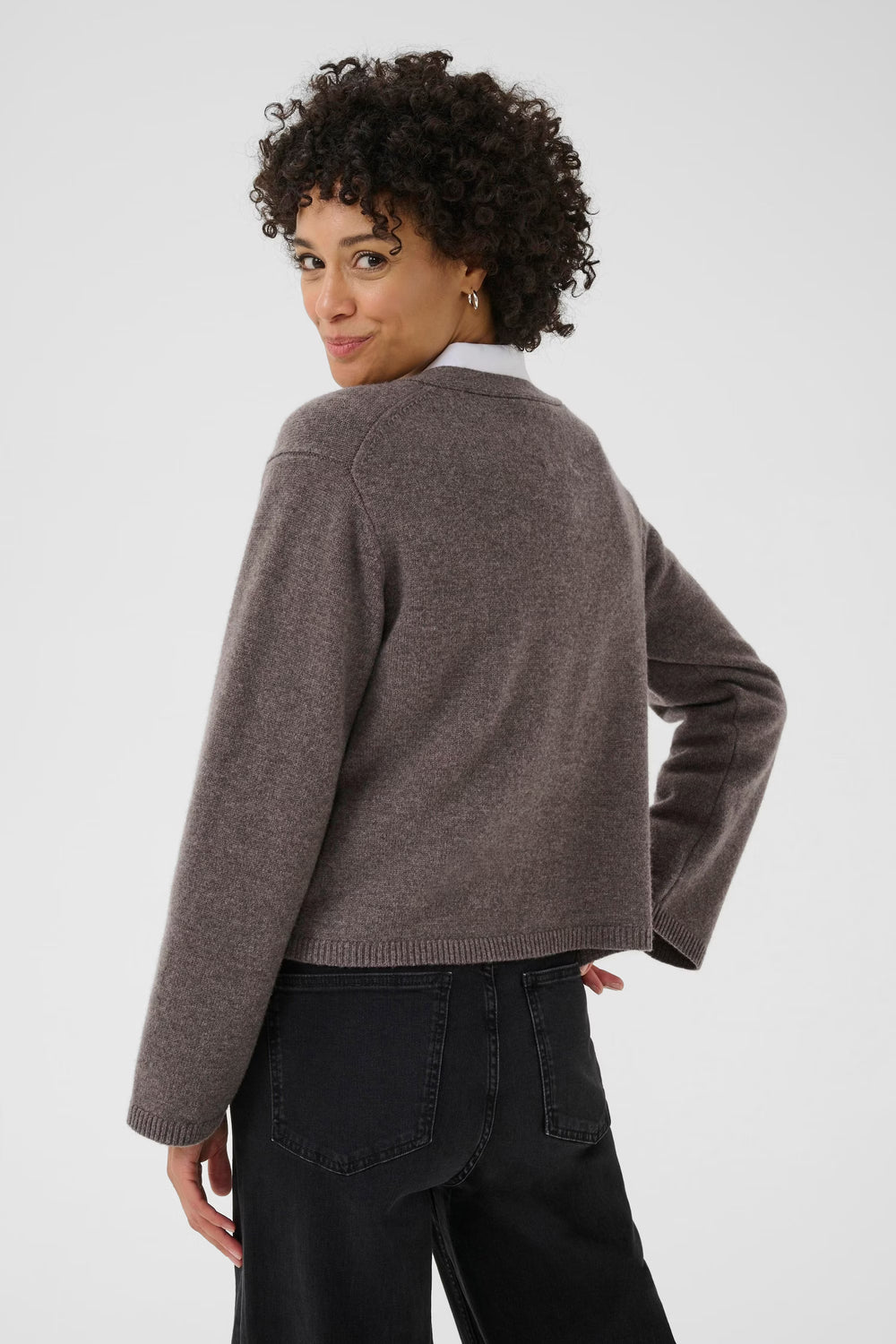 Décris moi le produit en français