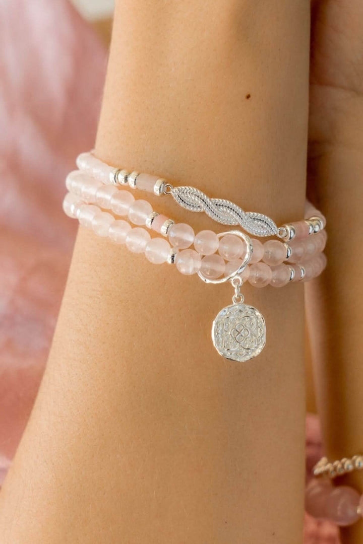 Bracelet Be Wise de la collection Héritage, en quartz rose et argent sterling, offrant équilibre et harmonie.