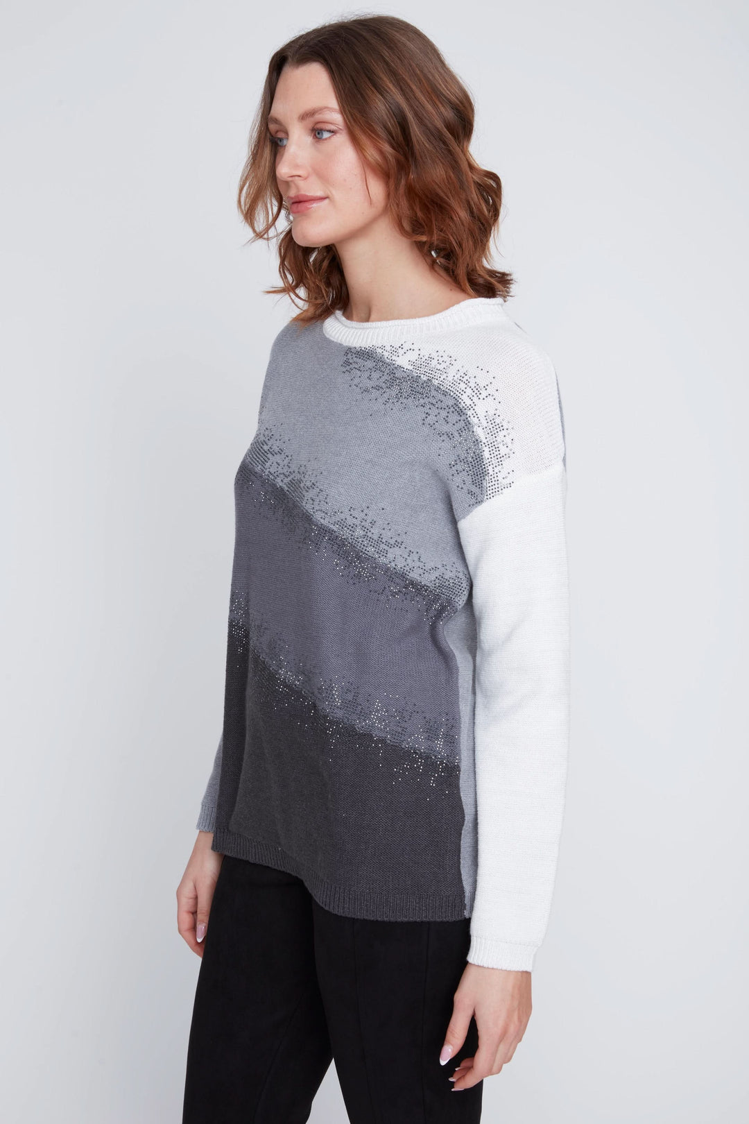 Chandail avec dégradés pour femme, manches longues, coupe droite, détails scintillants, idéal pour un look chic et décontracté.