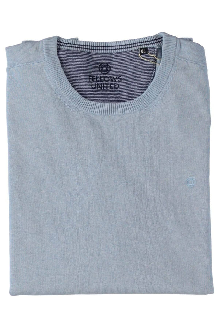 Chandail col ras du cou bleu en laid, coupe régulière, parfait pour un style décontracté.