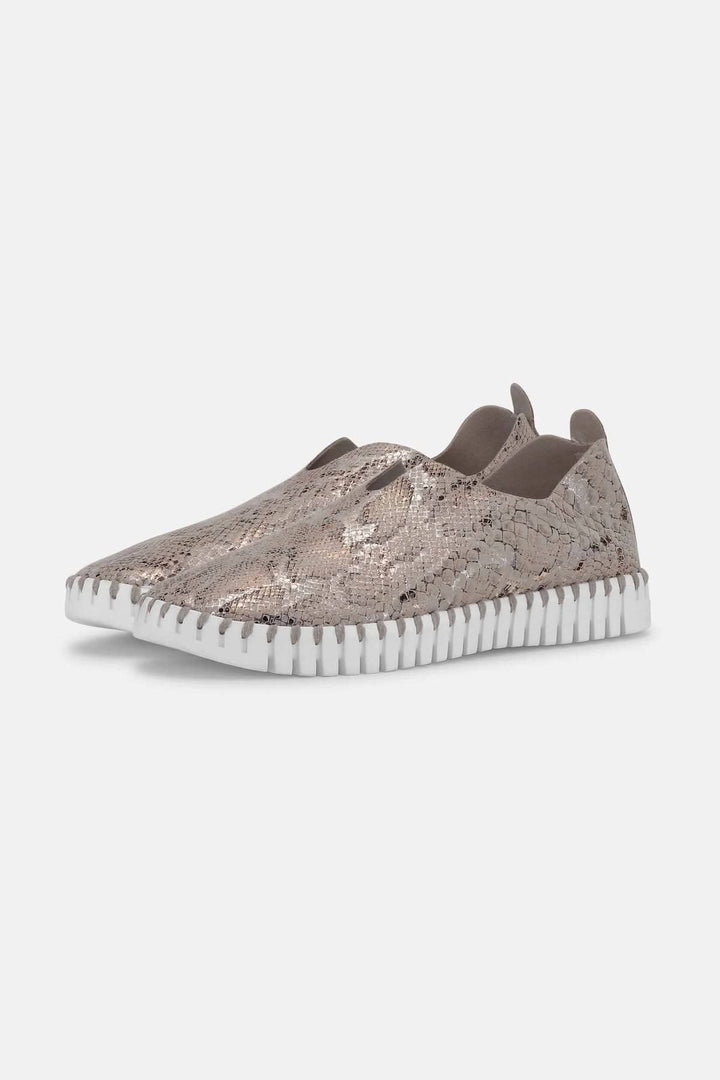 Chaussures légères imprimé peau de serpent avec semelle en caoutchouc, parfaites pour toutes les occasions.