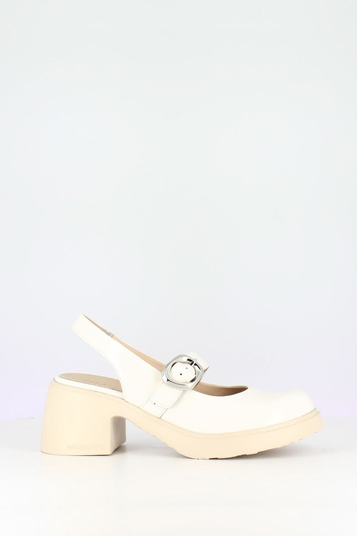 Chaussures à bride arrière Sora avec boucle réglable et semelle WondersFly™ pour un confort durable.