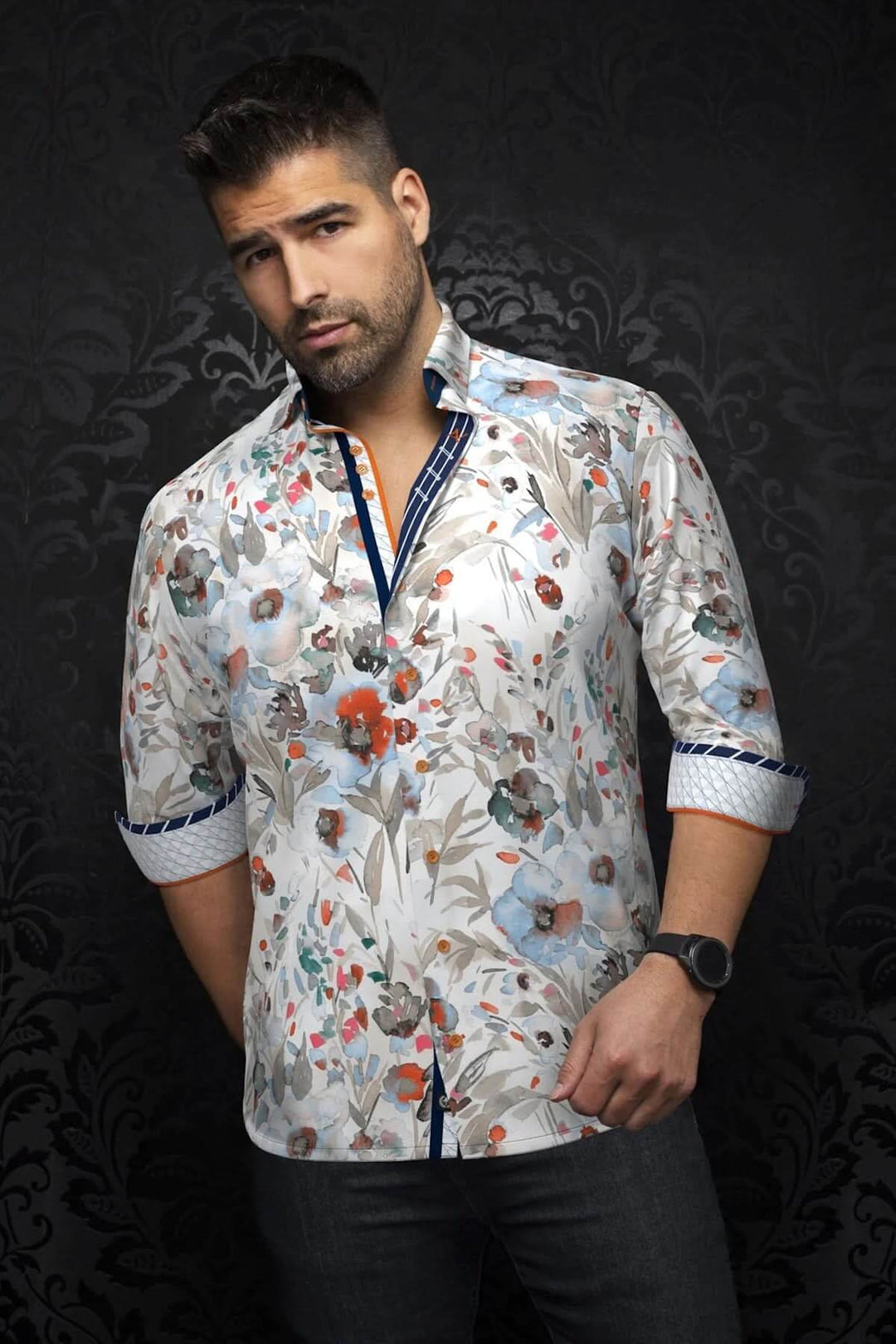 Chemise Sanford à imprimé floral avec col structuré, manches longues et détails contrastés.