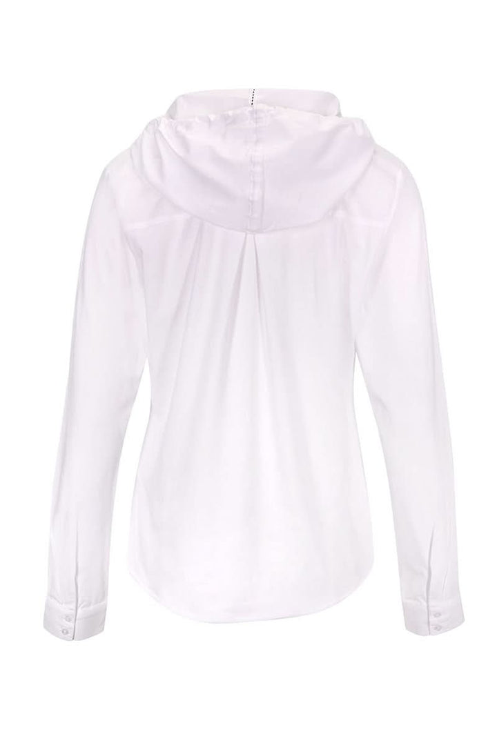 Chemise sportive blanche avec capuchon intégré, vue de dos, style moderne et adaptable pour un look tendance et dynamique.