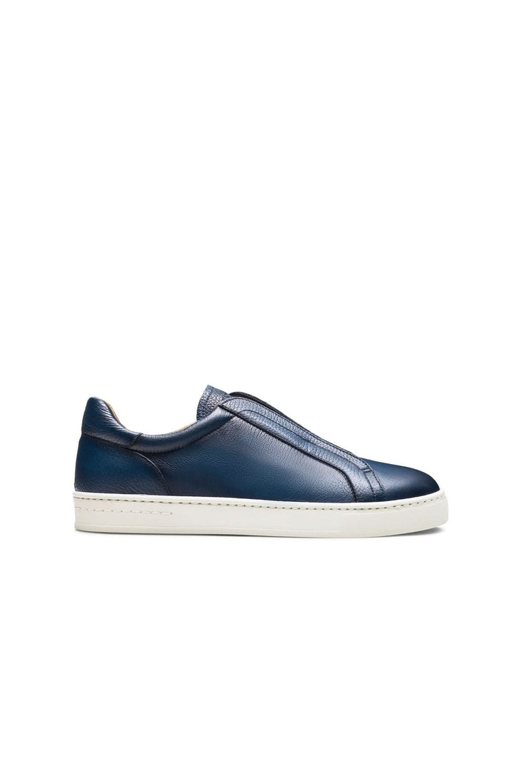 Espadrille gasol en cuir bleue avec semelle blanche, silhouette élégante et moderne, système élastique dissimulé pour confort optimal.