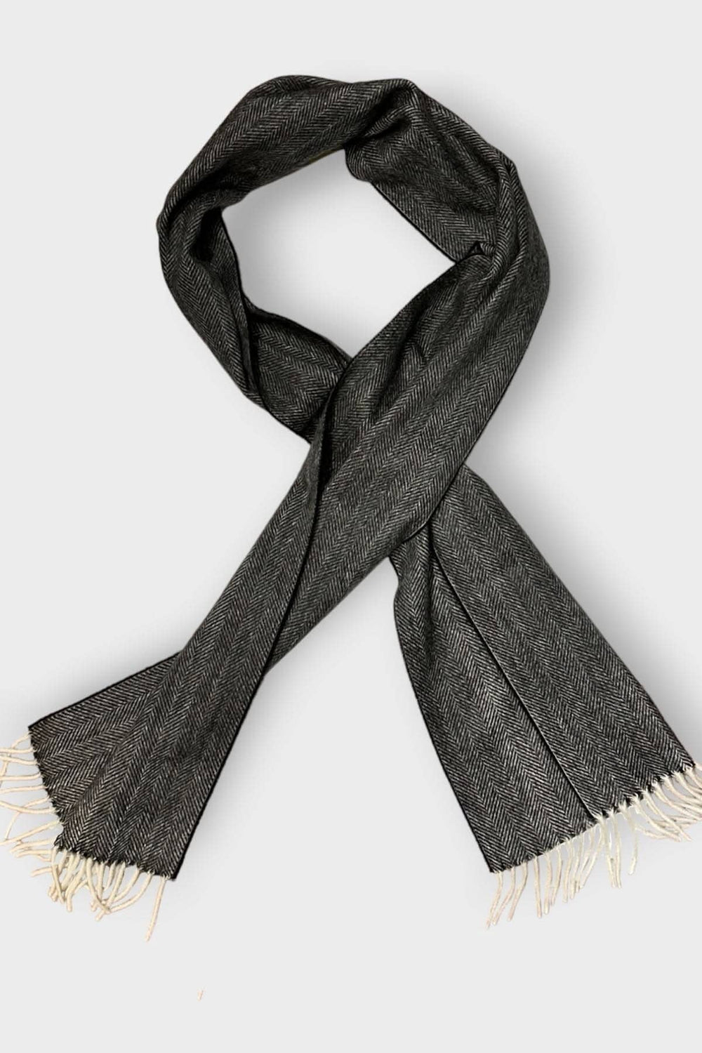 Foulard de cachemire à chevrons en noir, chic et intemporel, 100% cachemire, dimensions 180x30cm.