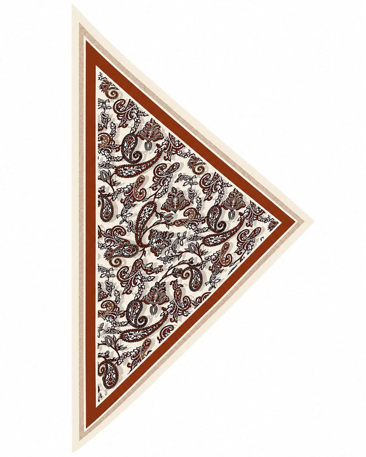 Foulard triangulaire imprimé élégant avec motifs paisley et bordures raffinées, tissu léger et dimensions de 87 x 130 cm.