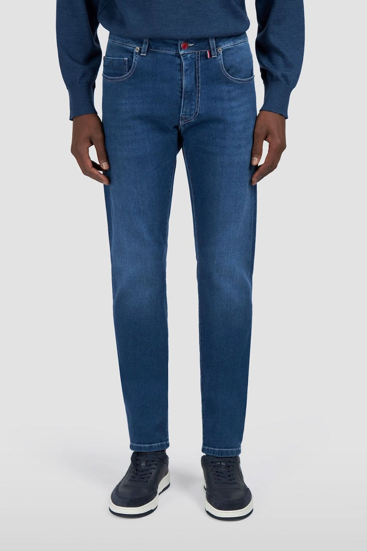 Jean Red Rivet coupe régulière en denim de Giza pour un style moderne et confortable