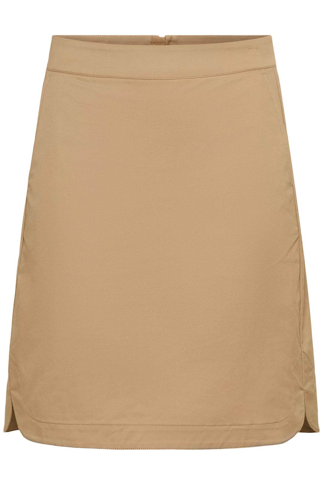 Jupe courte Elvia minimaliste à poches, silhouette moderne et épurée avec poches latérales et fente discrète, couleur beige clair.
