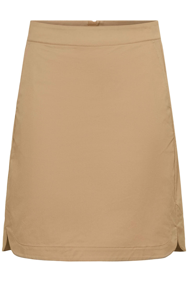 Jupe courte Elvia minimaliste à poches, silhouette moderne et épurée avec poches latérales et fente discrète, couleur beige clair.