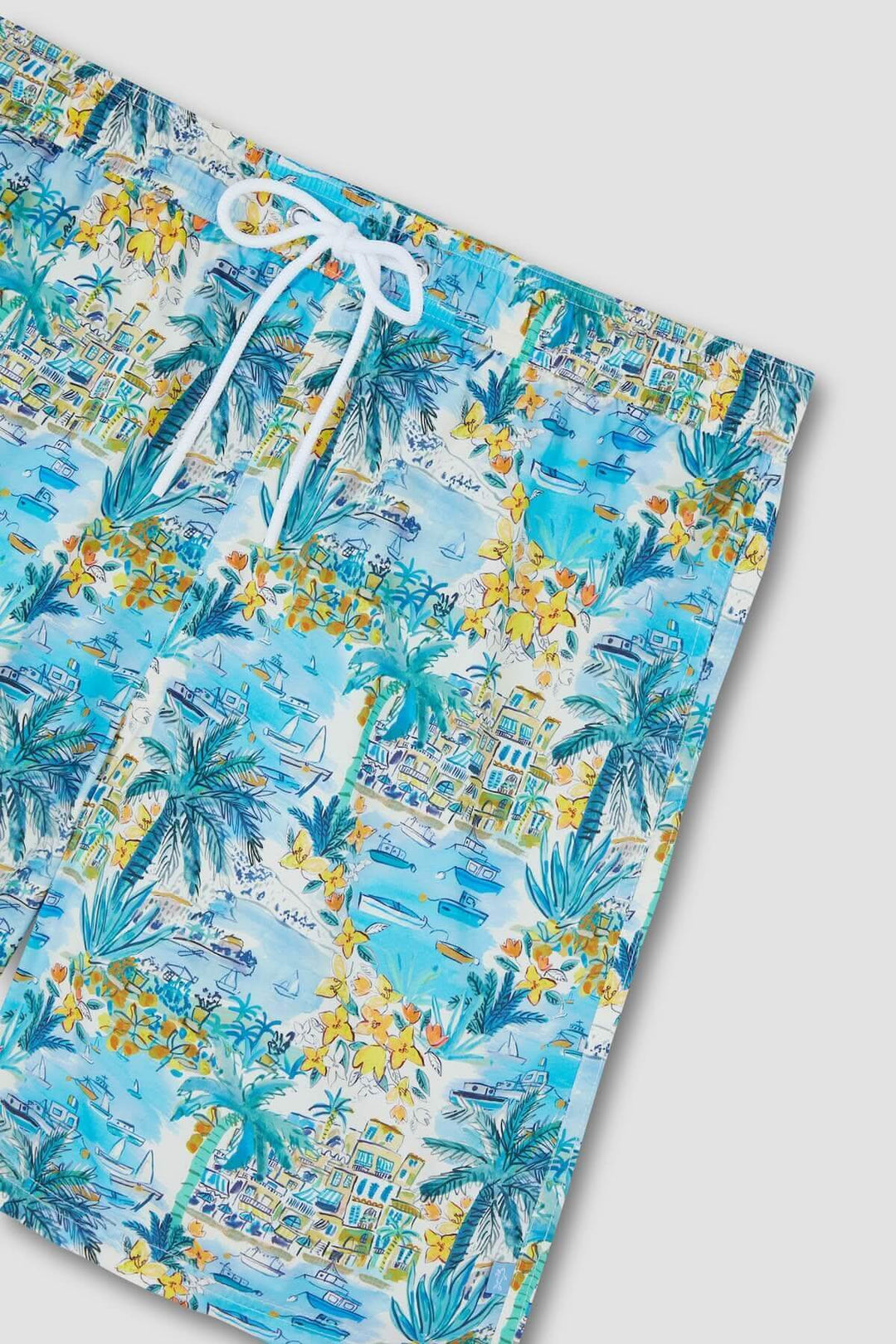 Short de bain tropical bleu et jaune, avec imprimé vibrant de paysages et palmiers, idéal pour l'été.