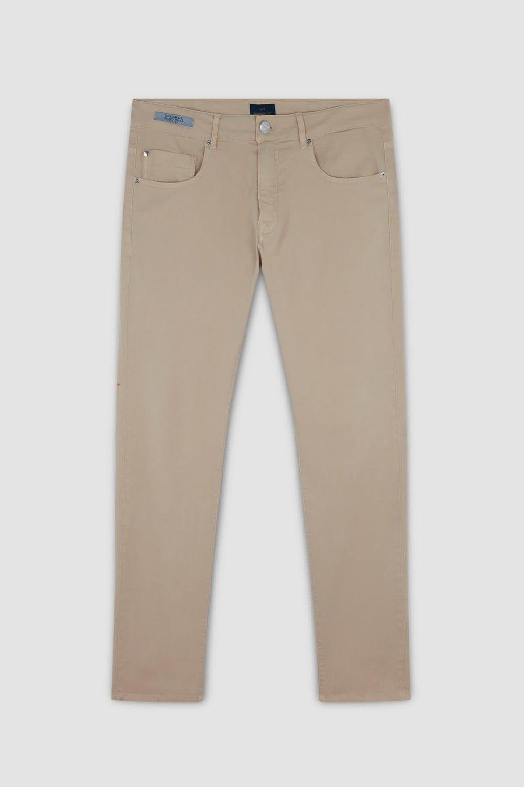 Pantalon chino beige 5 poches en coton stretch, coupe ajustée pour un look moderne et élégant.