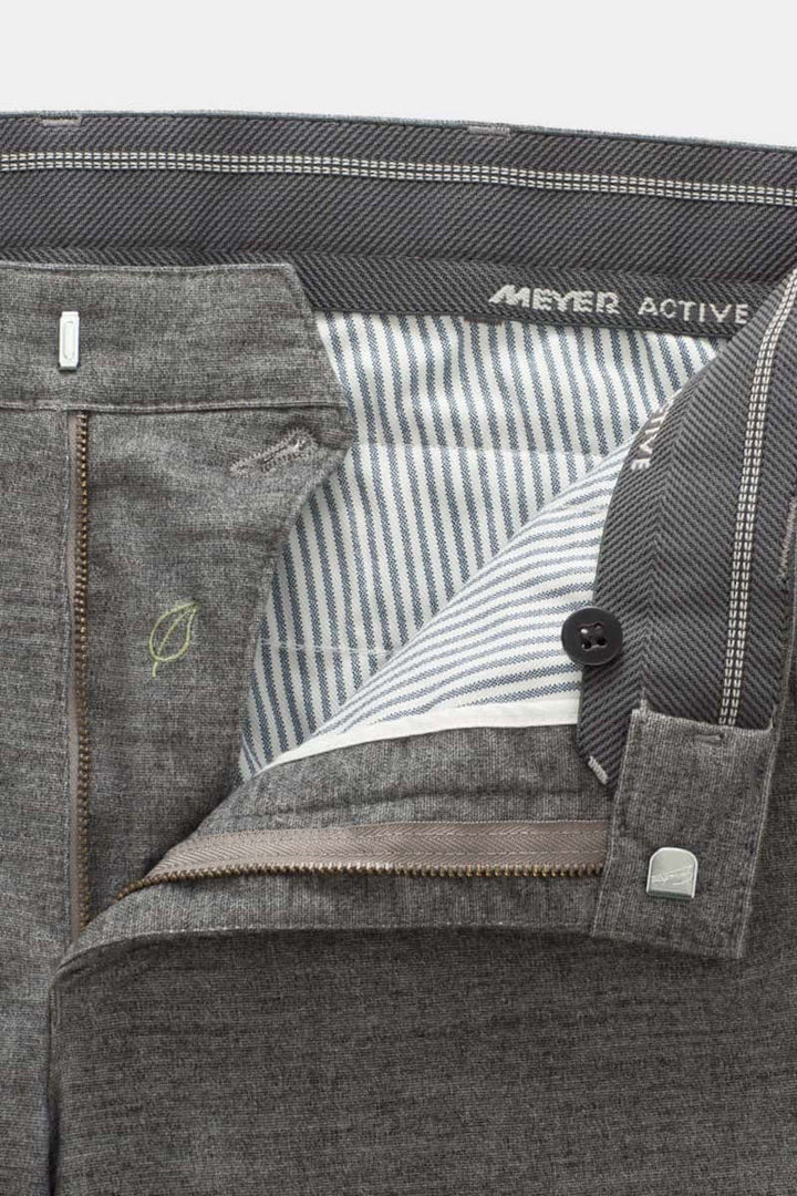 Détails du pantalon Bonn jersey, ceinture ACTIVE et intérieur en jersey super stretch pour un confort optimal.