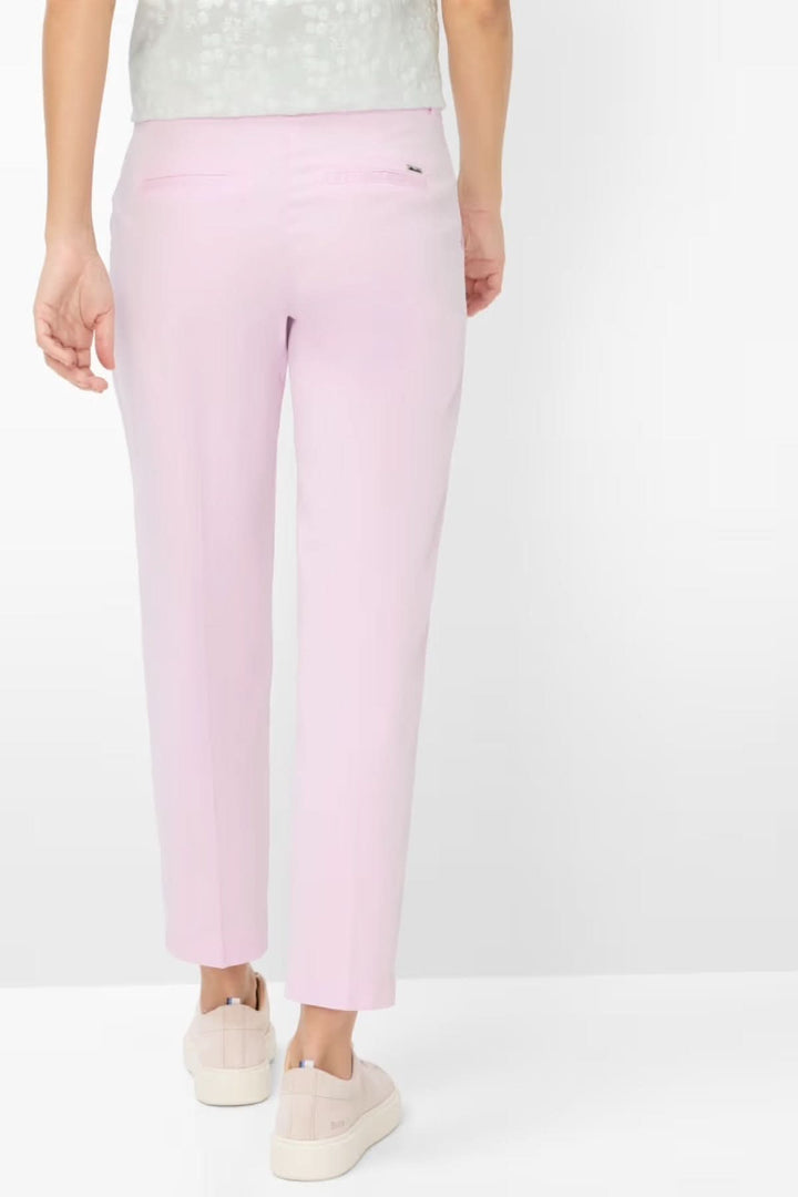 Pantalon Maron droit rose longueur cheville avec poches, idéal pour un style moderne et lumineux au quotidien. Décris moi le produit en français.