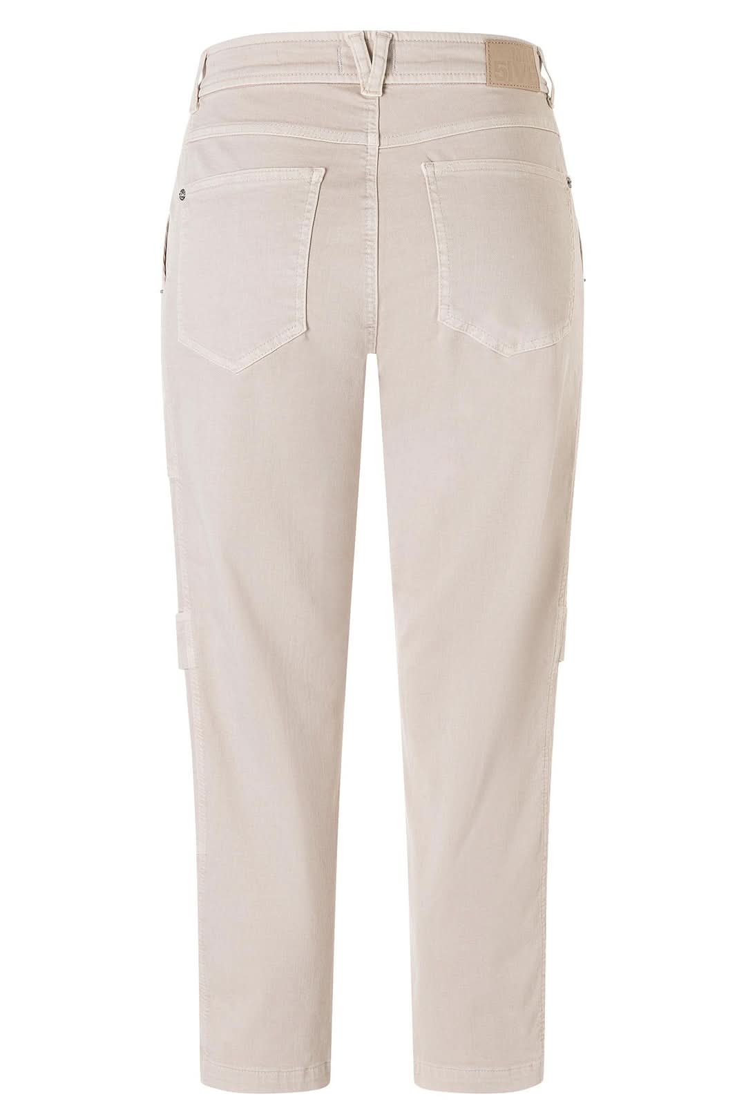 Pantalon cargo Ruby 2.3 en gabardine stretch ivoire antique, vue arrière