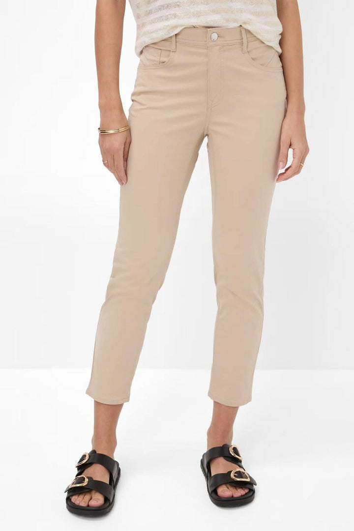 Pantalon chino MARY S ultra léger, coupe droite raccourcie, couleur beige, parfait pour looks décontractés ou élégants.