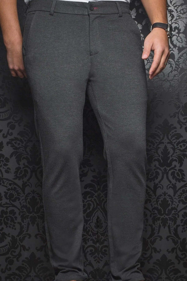 Pantalon de style Beretta en tissu extensible, coupe fuselée, coloris gris, parfait pour le bureau et les sorties.