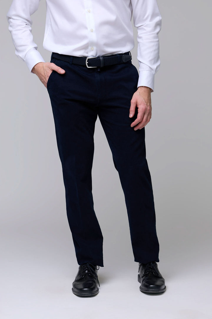 Pantalon en velours côtelé fin