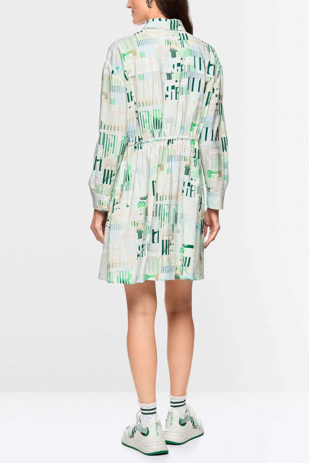 Robe mini sportive « Rethink Together » avec imprimé graphique moderne, ajustable à la taille, vue de dos.