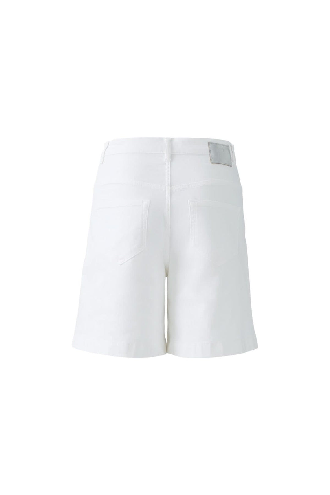 Short léger blanc à taille haute, coupe droite, vue arrière avec poches et finition soignée.