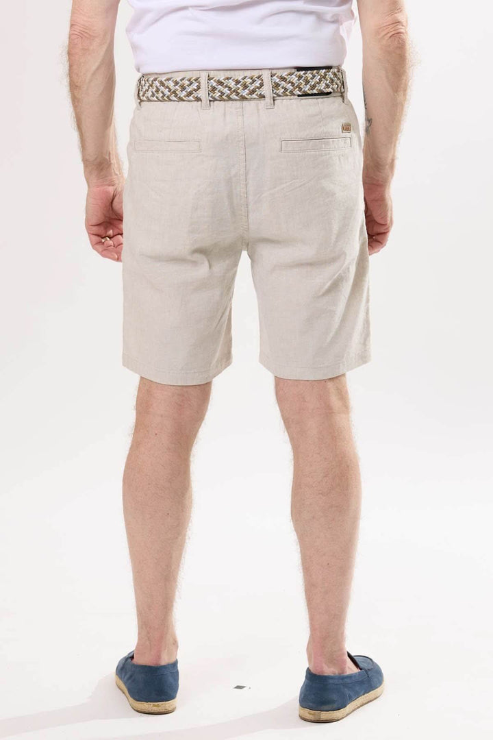 Short à taille élastique beige, léger et élégant, parfait pour les journées estivales.