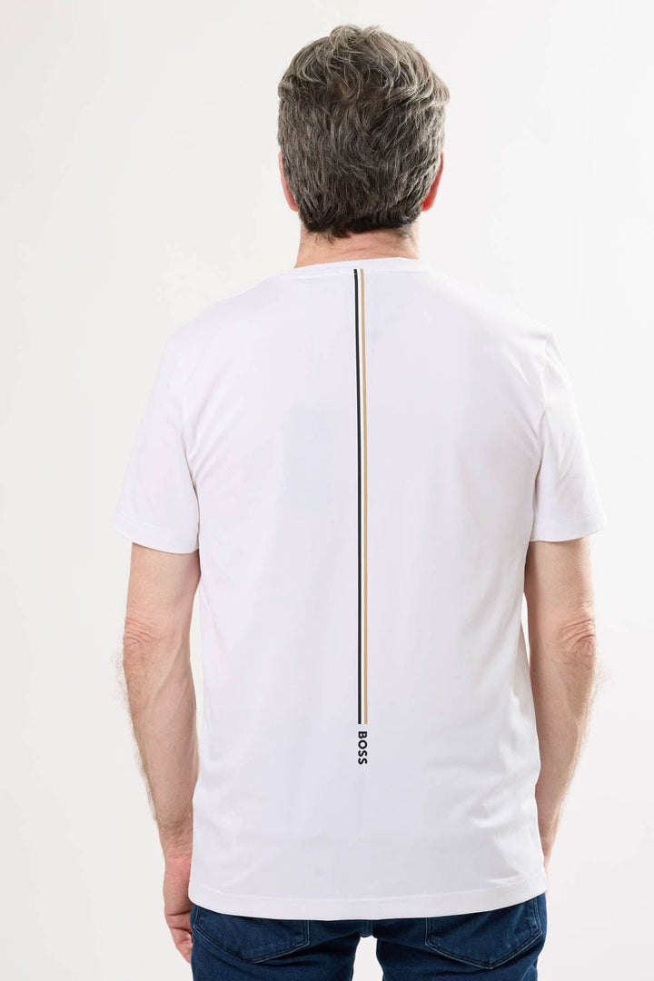 T-shirt BOSS épuré blanc, vue arrière avec logo et détail contrastant sur la couture.