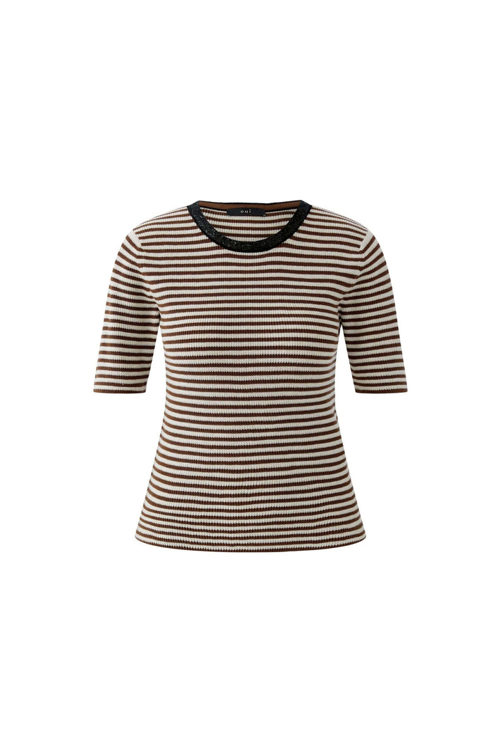 T-shirt en maille fine à rayures, coupe ajustée, encolure contrastante, polyvalent, élégant et moderne - décris moi le produit en français