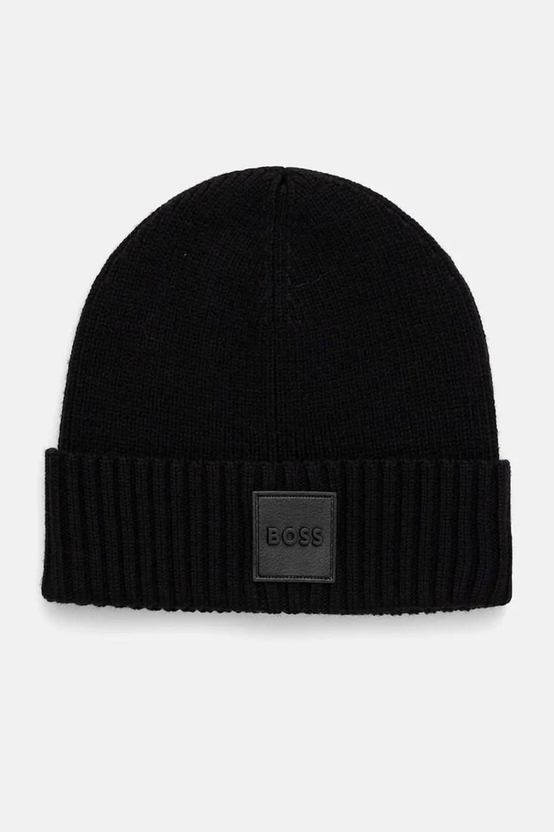 Bonnet classique en laine noire BOSS avec écusson en cuir synthétique et bord replié, idéal pour les journées fraîches.