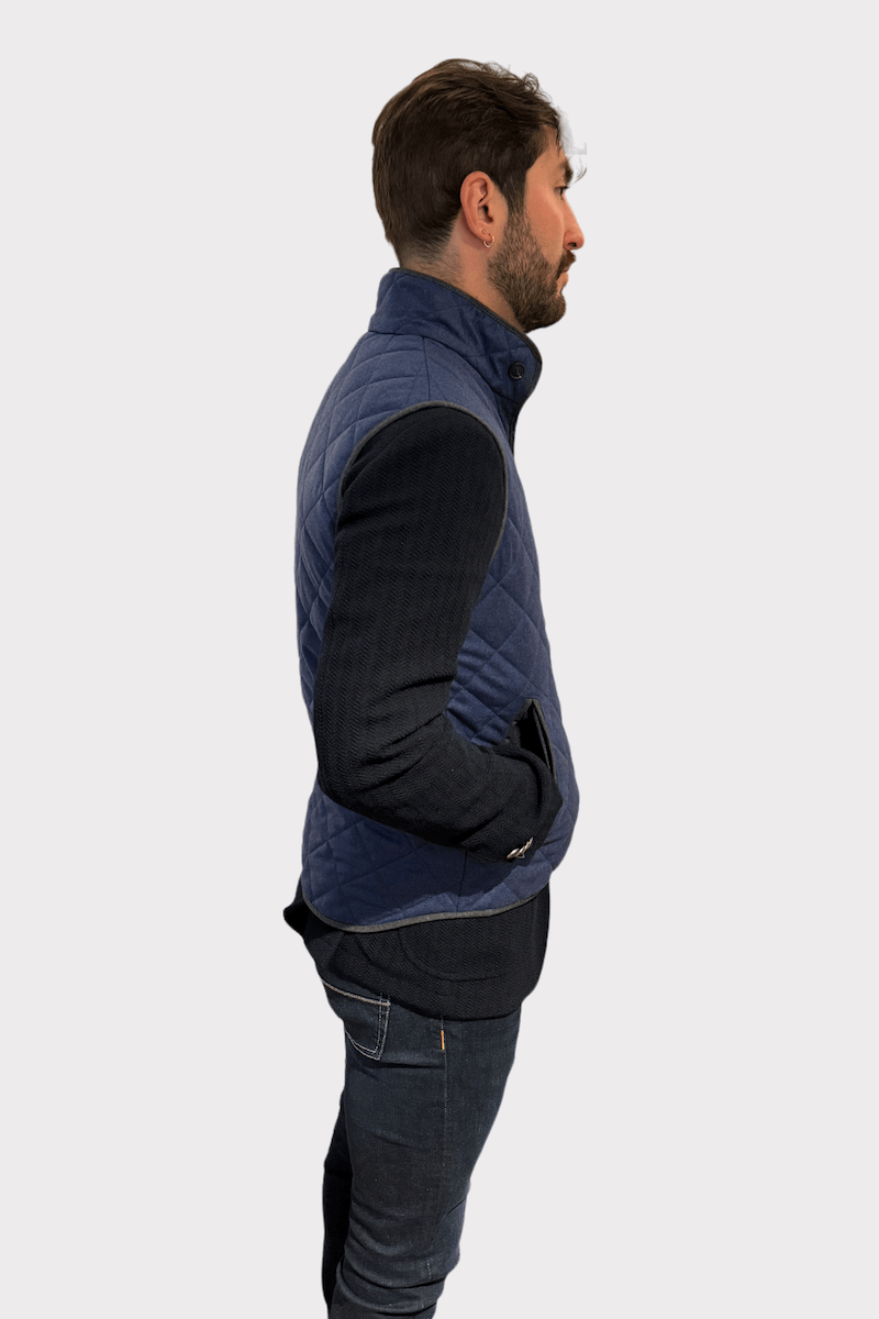 Veste matelassée de laine pour homme, élégante et confortable, idéale pour diverses occasions.