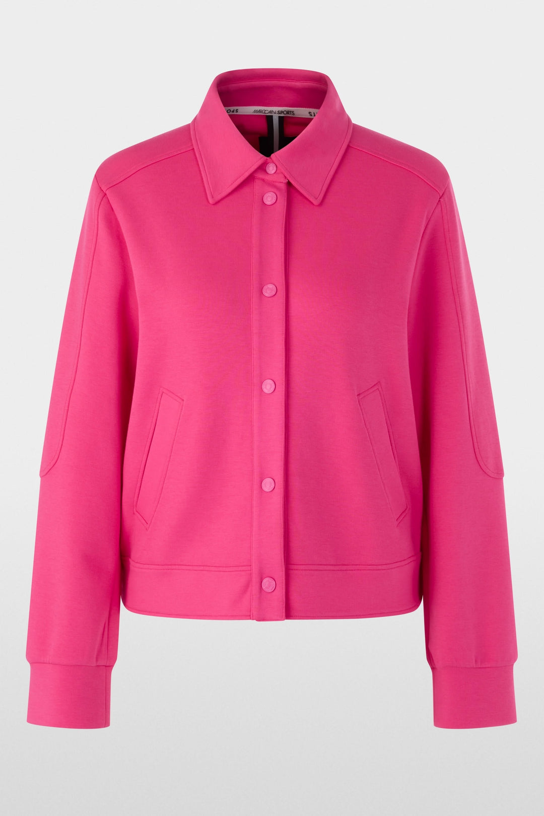 Veste moderne rose à col chemise avec fermeture boutonnée et poches, idéale pour un style décontracté.