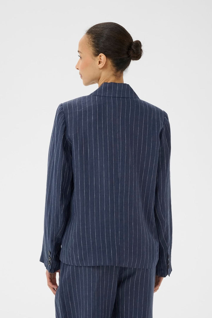 Vue arrière du Veston en lin Alita rayé avec col tailleur classique et manches longues, adapté pour une allure élégante et professionnelle.