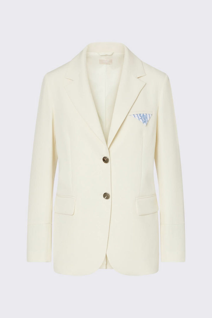 Veston structuré à coupe ajustée en tissu lisse avec col tailleur, poches à rabat et boutonnière, élégance moderne et intemporelle.