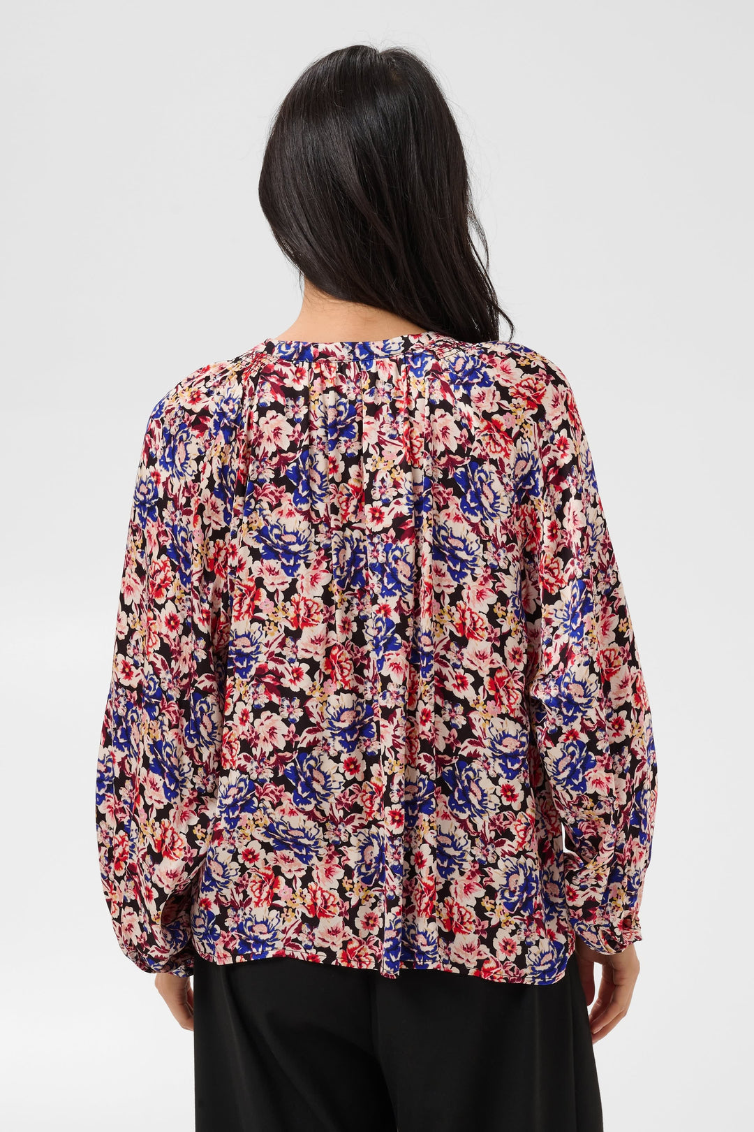 Blouse fleurie Doaa vue de face pour femme Part Two