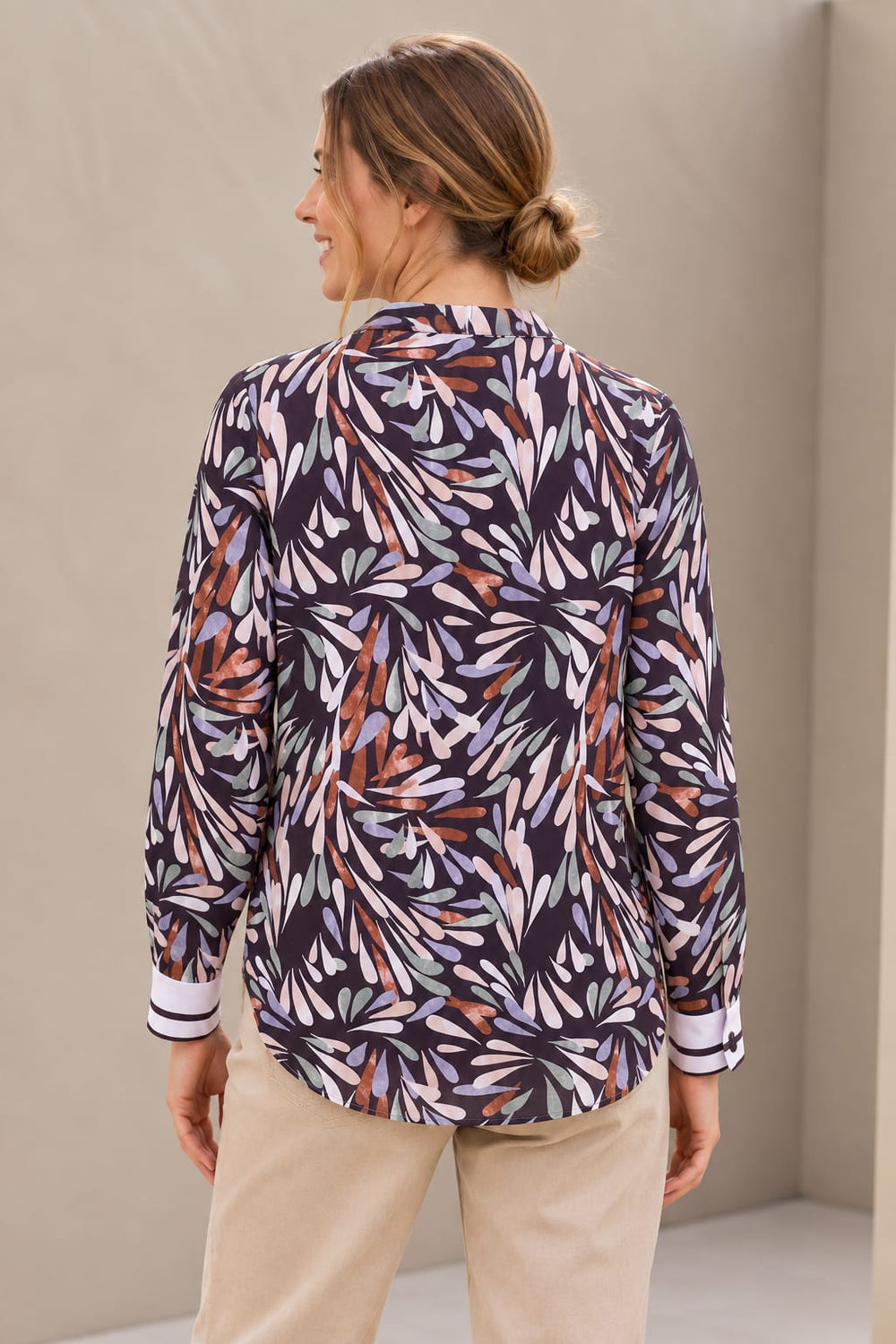Blouse imprimée à manches longues vue de face pour femme kennys