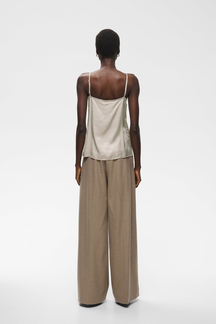 Camisole Orah satinée à dentelle délicate pour femme Inwear