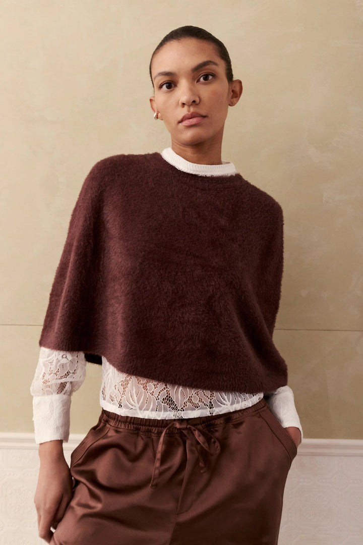 Cape Otto en tricot duveteux à manches courtes vue de face pour femme Mélissa Nepton
