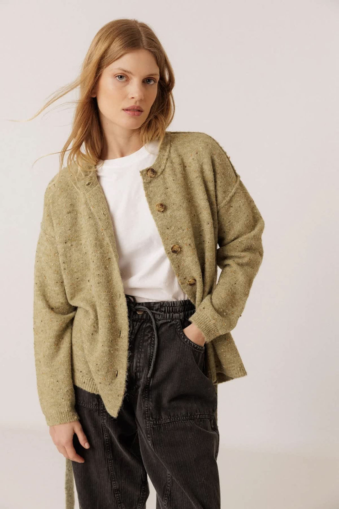 Cardigan en tricot moucheté avec ceinture à nouer pour femme Indi &amp; cold