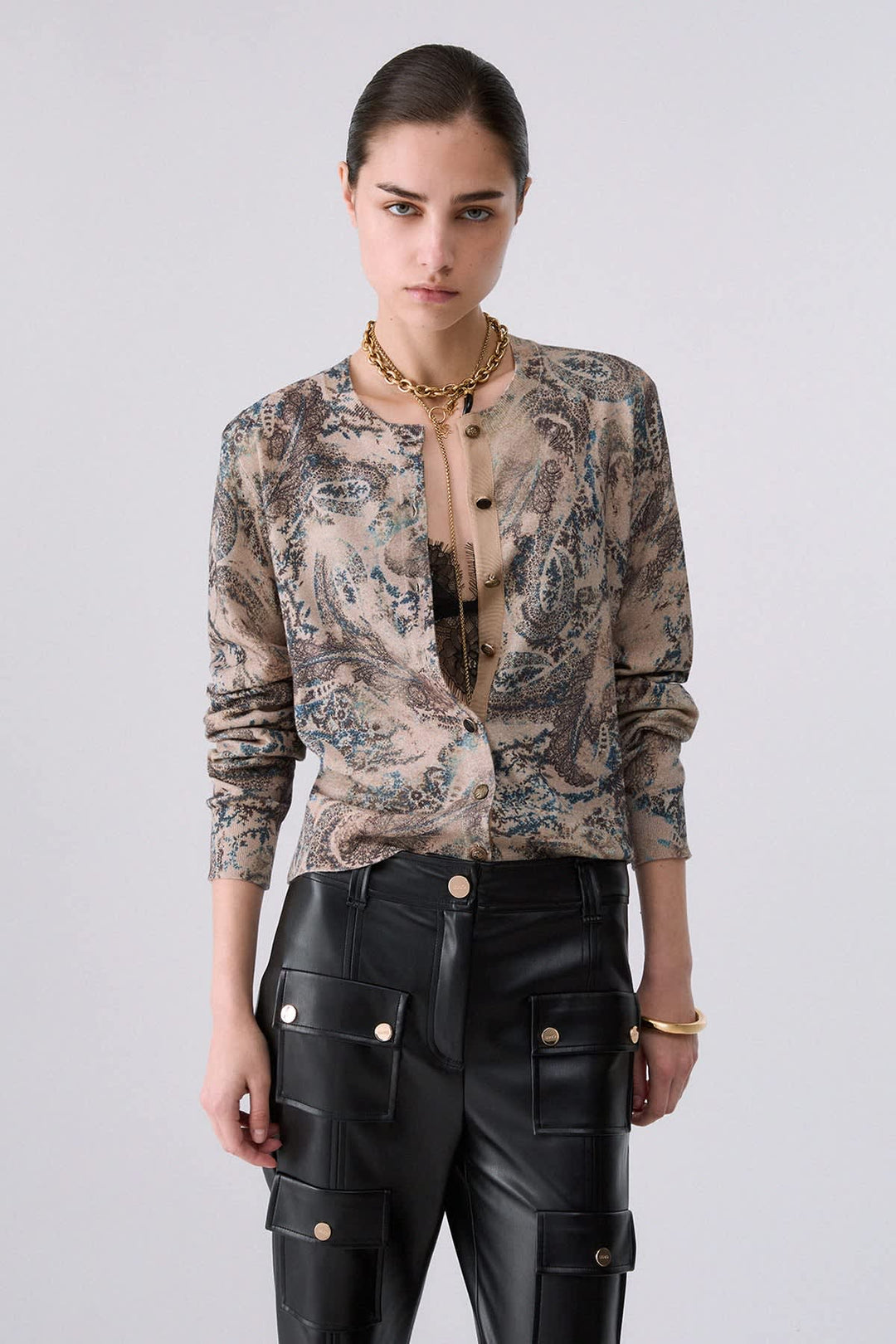 Cardigan imprimé à motif cachemire vue de face pour femme liujo