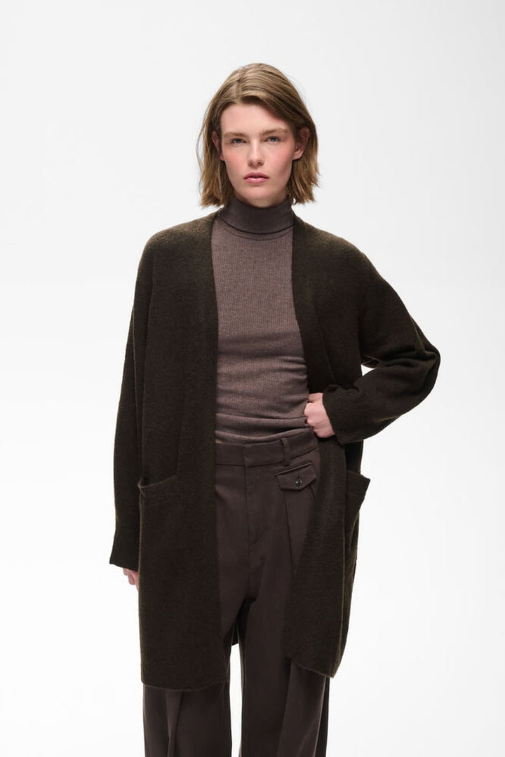 Vue latérale cardigan long maille Guni pour femme beige avec détails tricotés - Valérie Simon