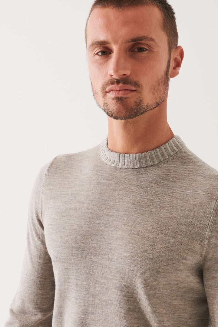 Front view of the Patrick Assaraf men&