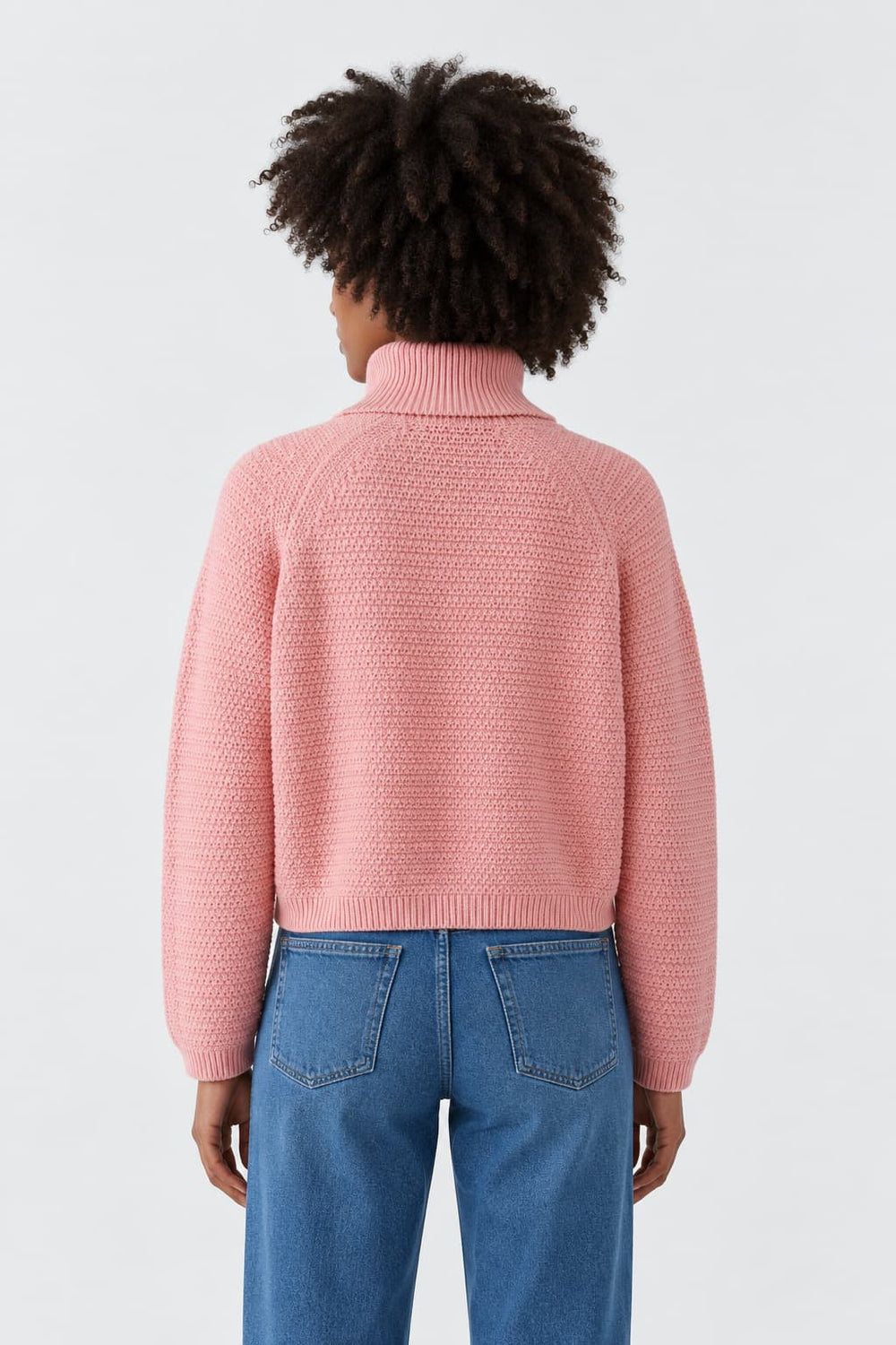Chandail en tricot texturé à col roulé vue de face pour femme Oui