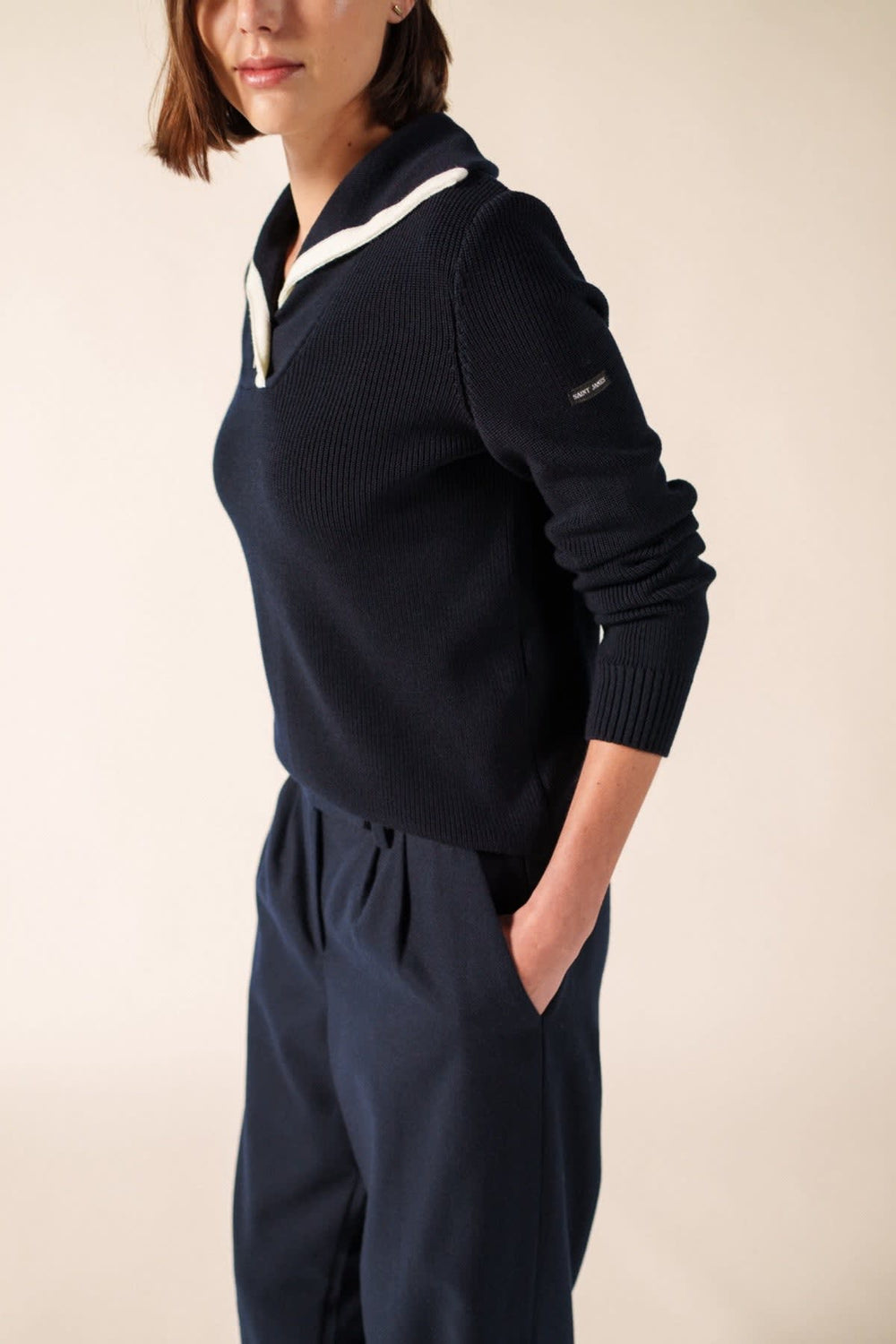 Vue de face chandail rayures marinière bleues et blanches Saint James pour femme - Valérie Simon