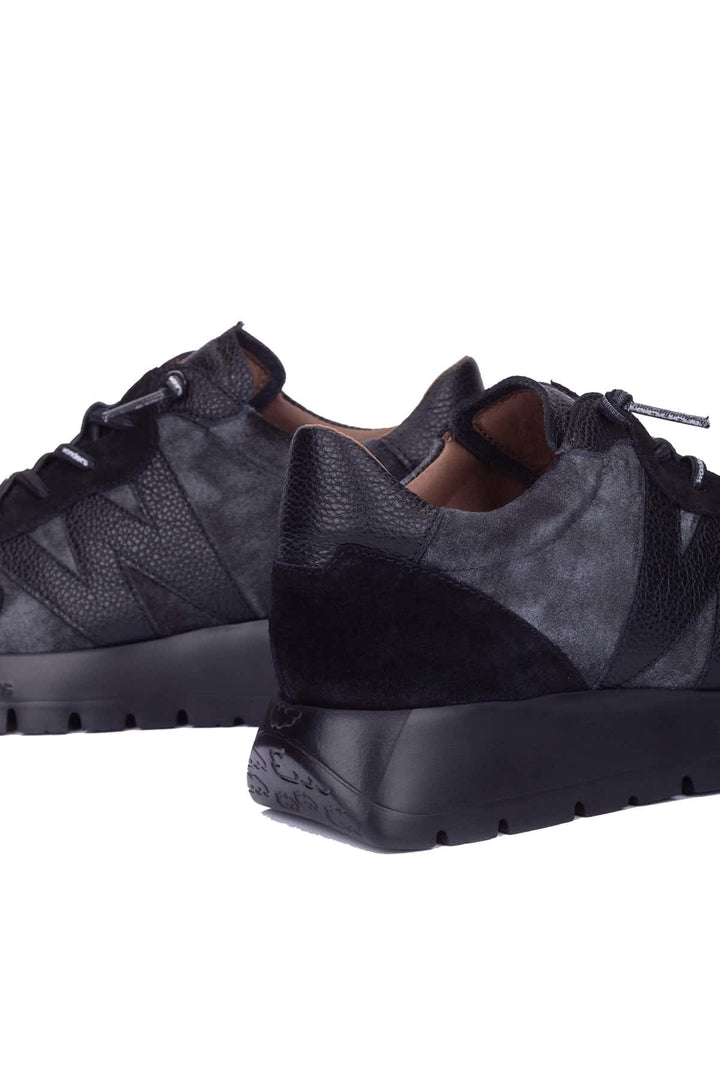 Chaussures de ville décontractées beiges en suède à semelle plateforme vue de côté pour femme Wonder