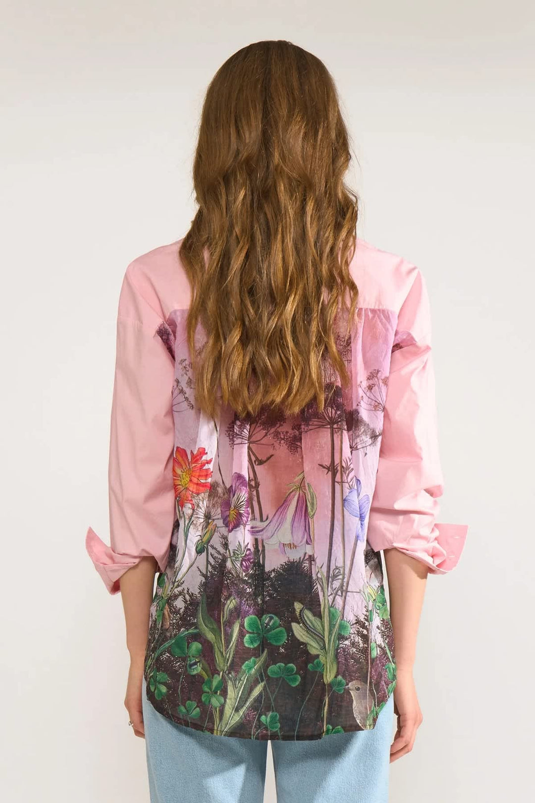 Back view of women&