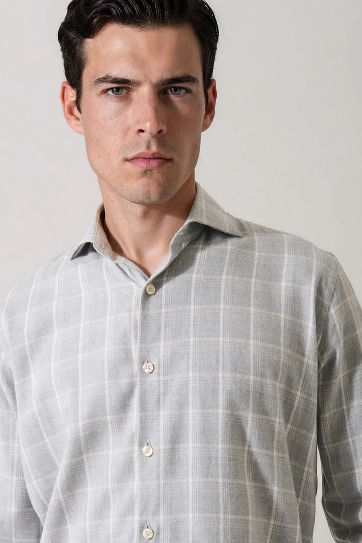 Chemise sport à carreaux vue de face pour homme Patrick Assaraf