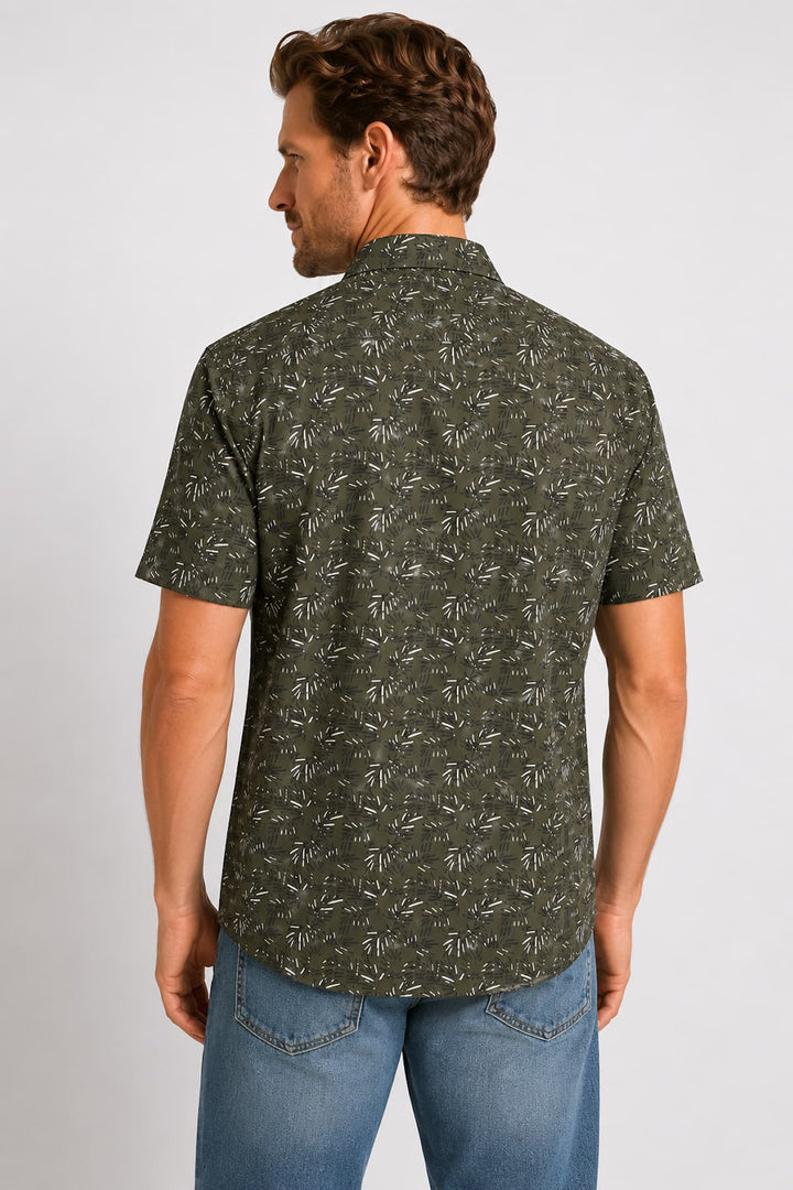 Side view of a red Tom Tailor men&