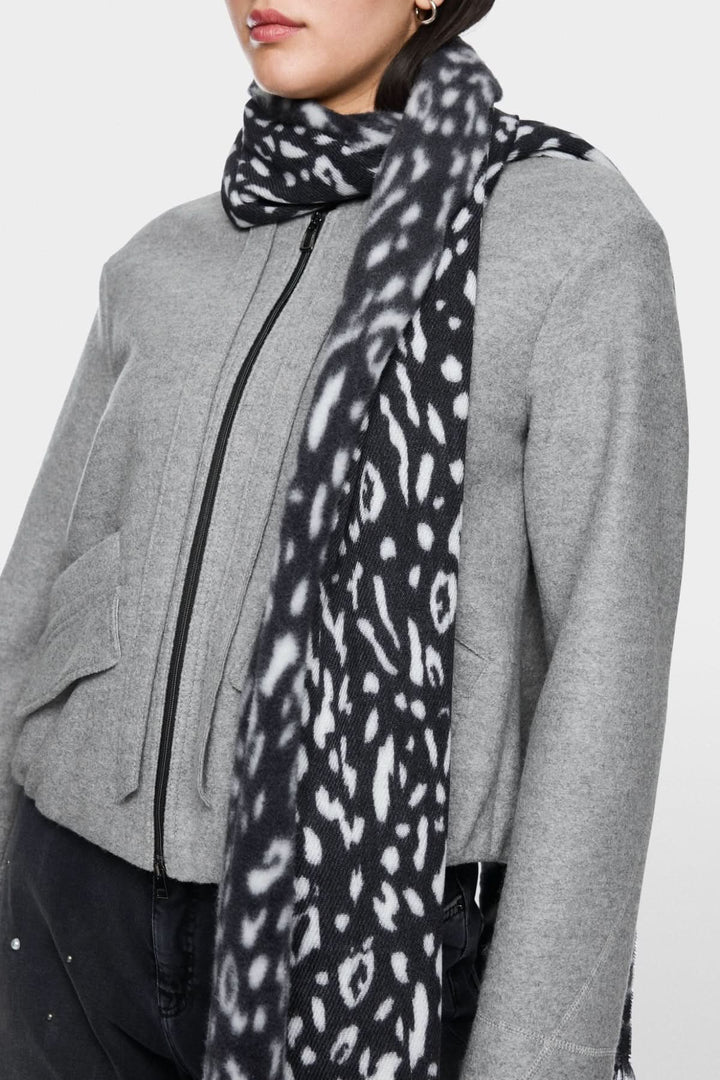 Foulard en laine à motif léopard