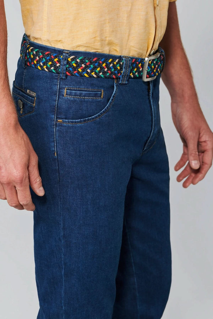 Jean extensible coupe ajustée