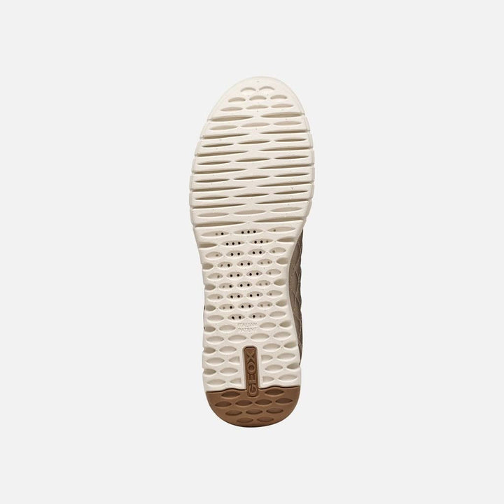 Espadrilles matelassées métallisées vue de côté pour femme Geox