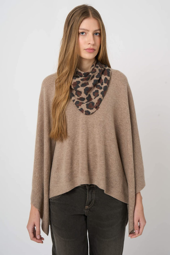 Foulard triangulaire imprimé léopard pour femme Repeat Cashmere